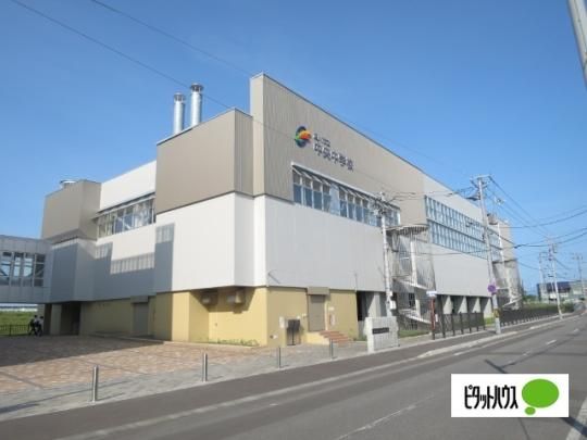 �y���Ӂz�@����s���������w�Z�F1002m