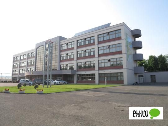 �y���Ӂz�@����s�����z���w�Z�F648m