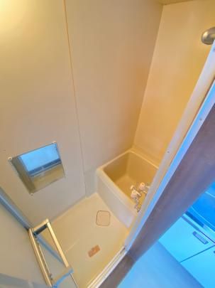 �y���̑��z�@�o�X�^�V�����[