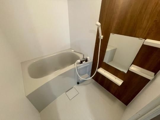 �y���̑��z�@�o�X�^�V�����[