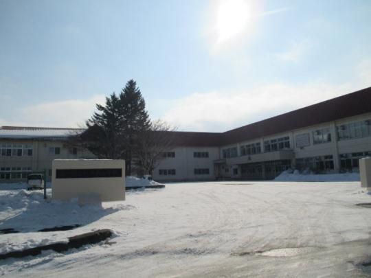 �y���Ӂz�@���ʒ����D���쏬�w�Z�F1226m