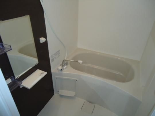 �y���̑��z�@�o�X�^�V�����[