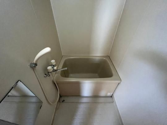 �y���̑��z�@�o�X�^�V�����[