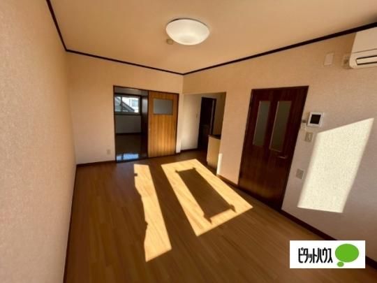 �y���̑��z�@���r���O