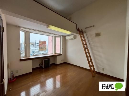 �y���̑��z�@���r���O