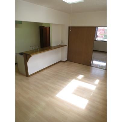 �y���̑��z�@���r���O