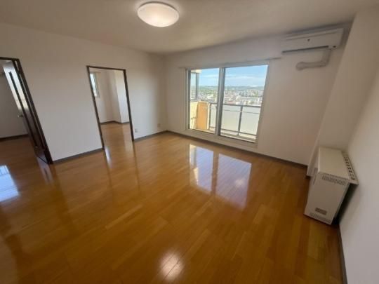 �y���̑��z�@���r���O