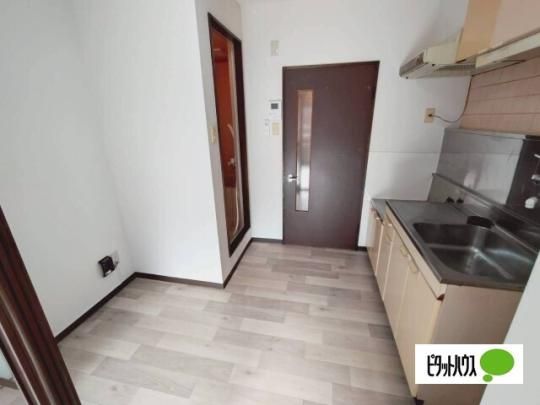 �y���̑��z�@���r���O