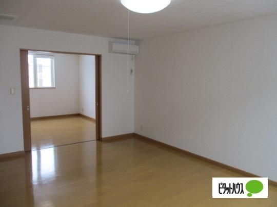 �y���̑��z�@���r���O