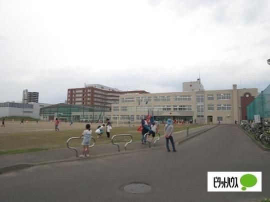 �y���Ӂz�@����s���_���w�Z�F722m