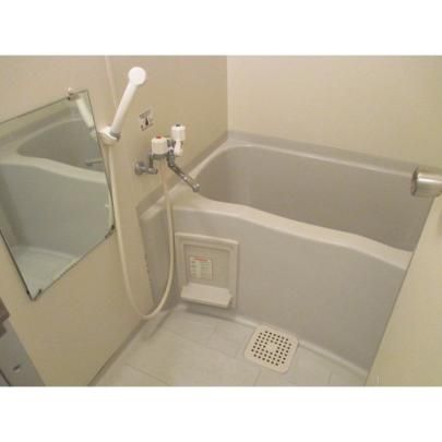 �y���̑��z�@�o�X�^�V�����[