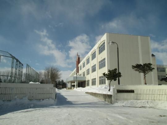 �y���Ӂz�@�эL�s���Ή����w�Z�F2155m