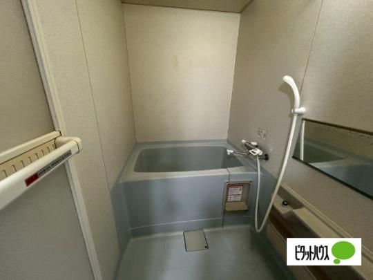�y���̑��z�@�o�X�^�V�����[