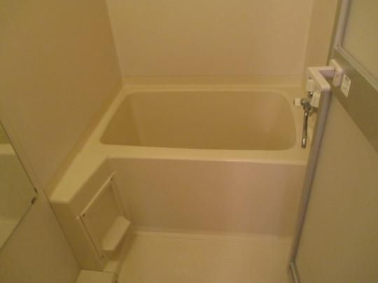 �y���̑��z�@�o�X�^�V�����[