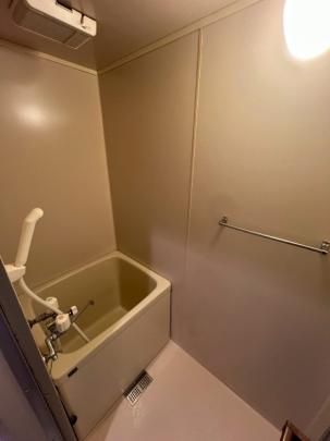 �y���̑��z�@�o�X�^�V�����[