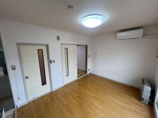 �y���̑��z�@���r���O