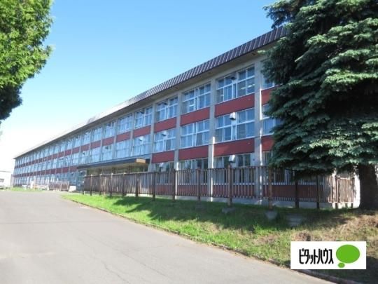 �y���Ӂz�@����s�����z���w�Z�F1390m