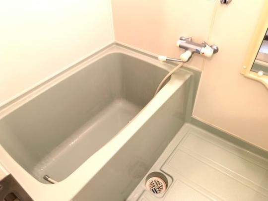 �y���̑��z�@�o�X�^�V�����[