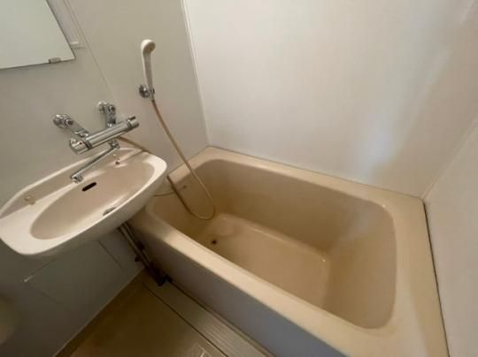 �y���̑��z�@�o�X�^�V�����[