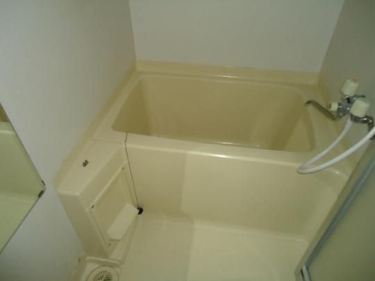 �y���̑��z�@�o�X�^�V�����[