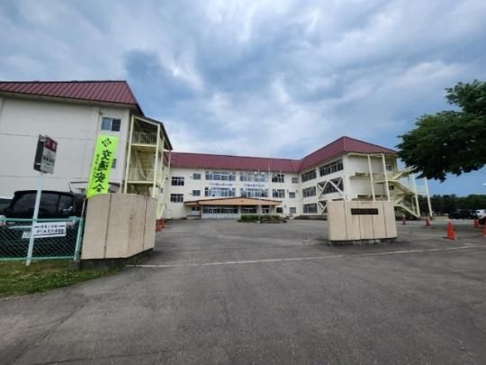 �y���Ӂz�@�эL�s���������w�Z�F550m