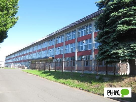 �y���Ӂz�@����s�����z���w�Z�F1765m