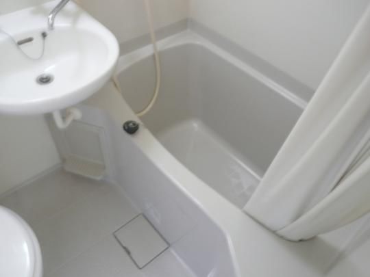 �y���̑��z�@�o�X�^�V�����[