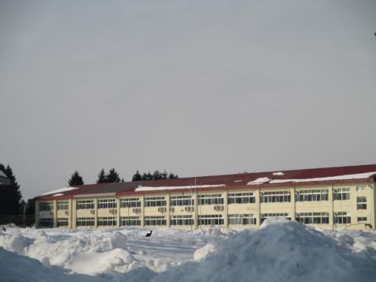 �y���Ӂz�@���ʒ����D���k���w�Z�F858m