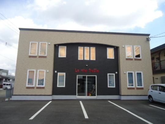 La vie belle�i���E���B�x�[���j