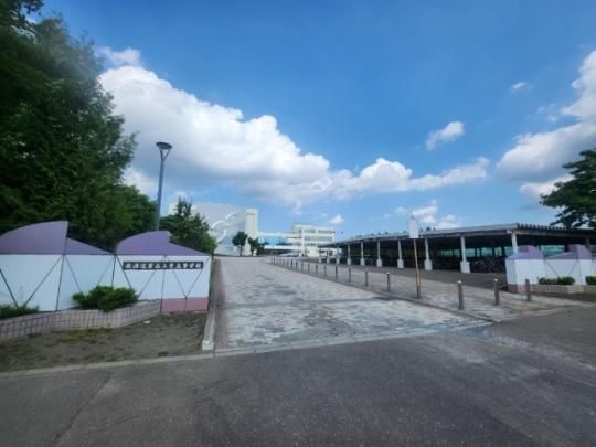 �y���Ӂz�@�k�C���эL�H�ƍ��Z�F5565m