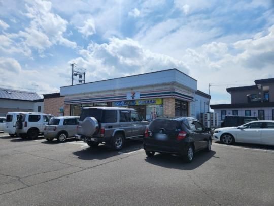 �y���Ӂz�@�Z�u���C���u���эL��25�𔒊��ʓX�F106m