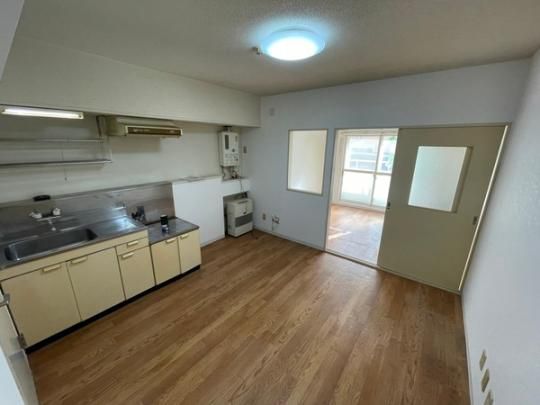 �y���̑��z�@���r���O