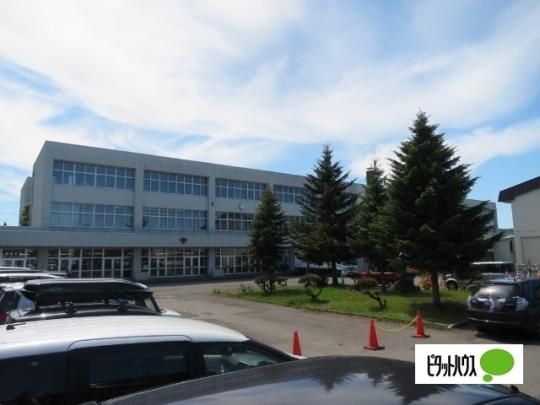 �y���Ӂz�@����s���k�咆�w�Z�F1697m