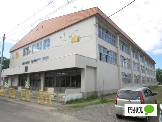 �y���Ӂz�@����s�������O���w�Z�F568m