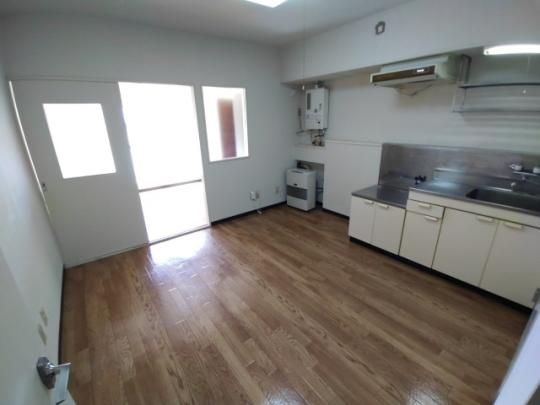 �y���̑��z�@���r���O