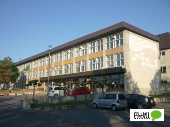 �y���Ӂz�@����s���΂��u���w�Z�F1466m