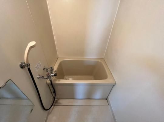 �y���̑��z�@�o�X�^�V�����[